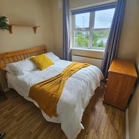 Holiday home The Yellow Bollard Galway