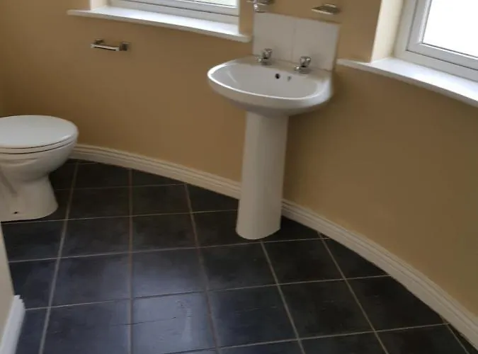 Spacious House In Castlegar