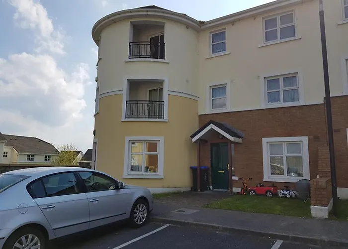 Spacious House In Castlegar Galway